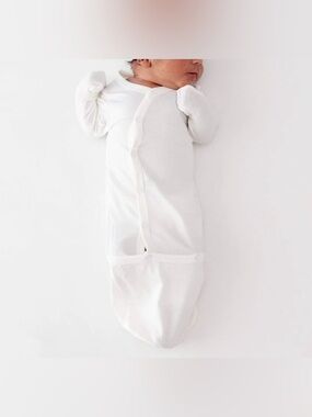 NWOT Kyte Baby White Cloud Bundler 0-3M